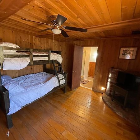 Breathtaking Cabin In Kern River Valleyレイク・イザベラ エクステリア 写真