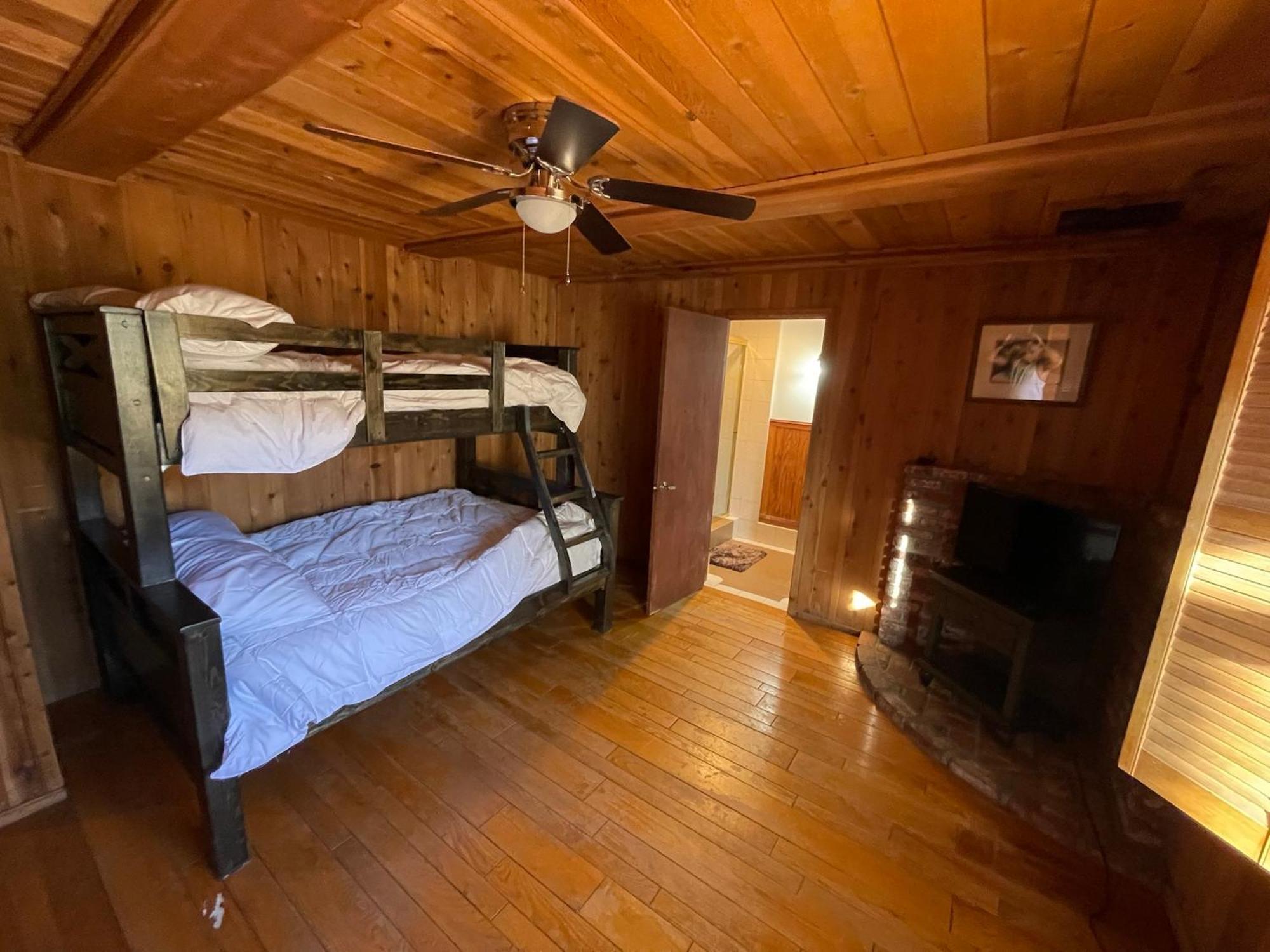 Breathtaking Cabin In Kern River Valleyレイク・イザベラ エクステリア 写真