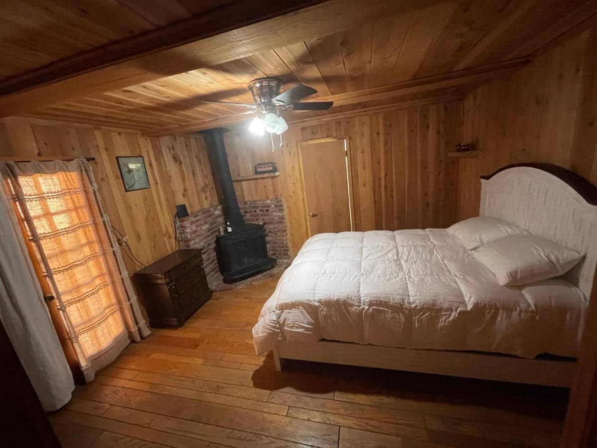 Breathtaking Cabin In Kern River Valleyレイク・イザベラ エクステリア 写真